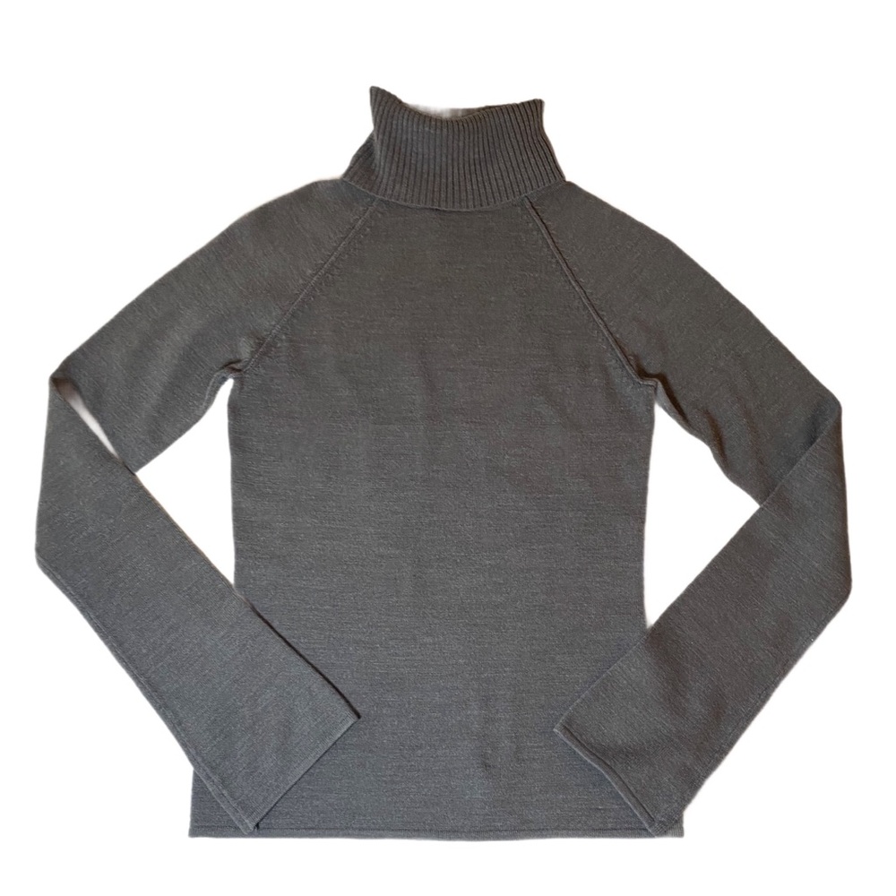 Takeout Gray Turtleneck Fitted Sweater Size M